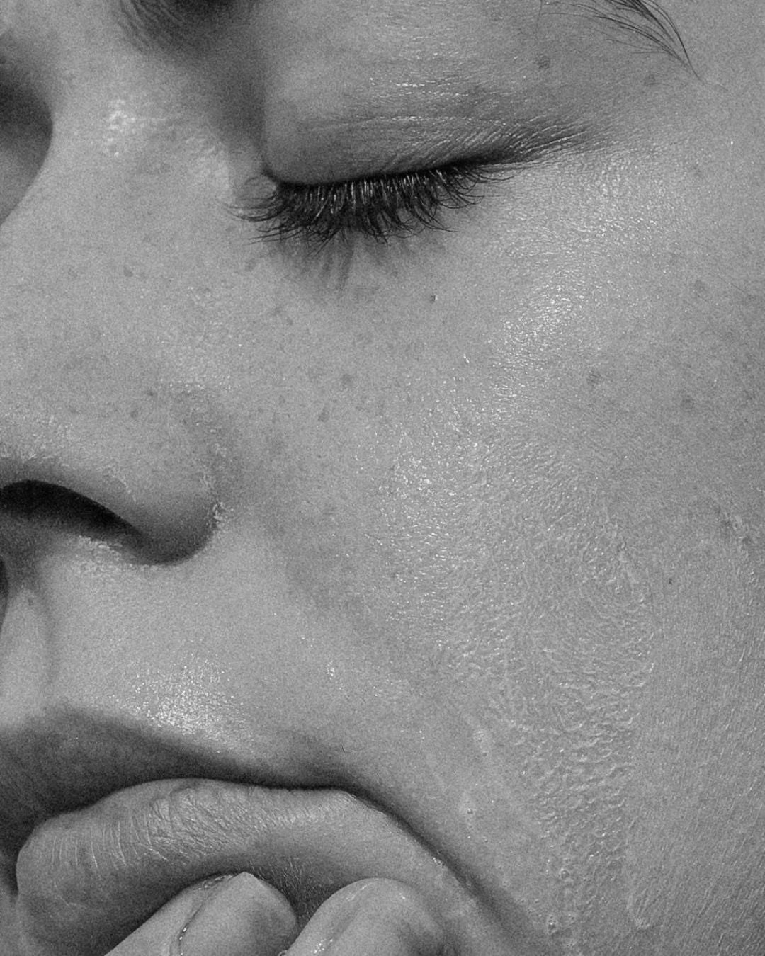 ROUGH & UNEVEN TEXTURE